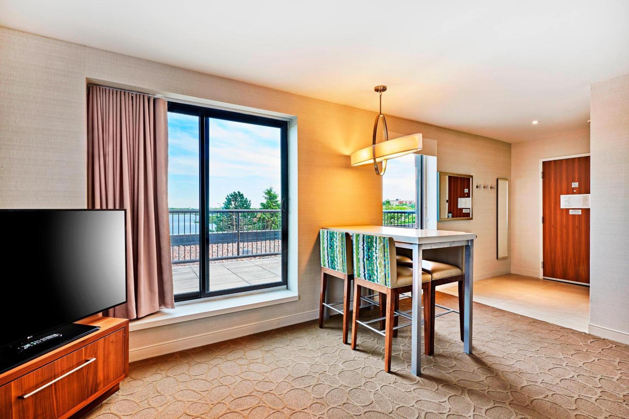 Delta Hotels By Marriott Dartmouth Extérieur photo