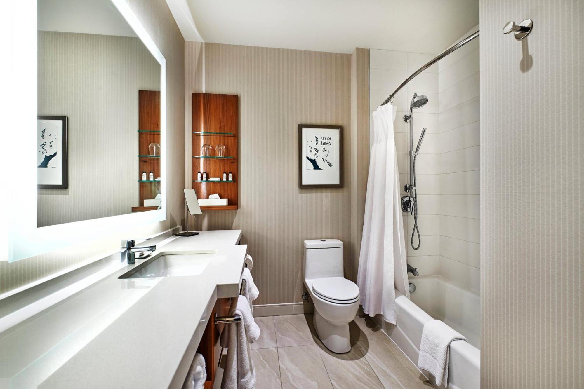 Delta Hotels By Marriott Dartmouth Extérieur photo