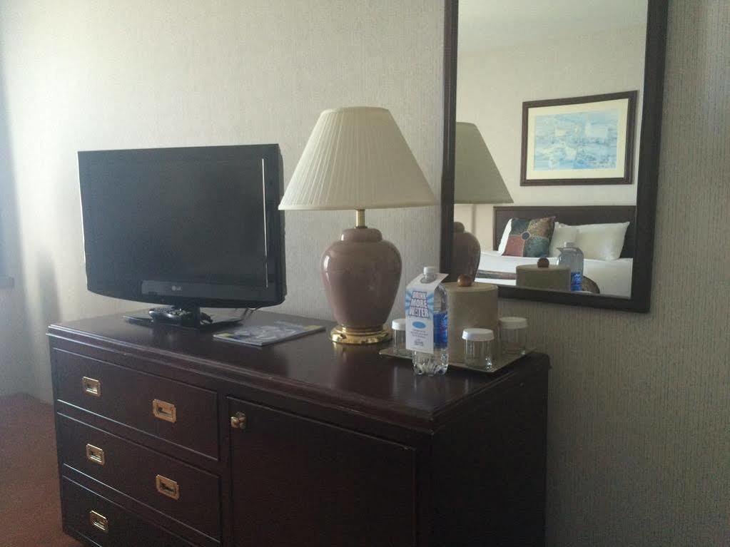 Delta Hotels By Marriott Dartmouth Extérieur photo