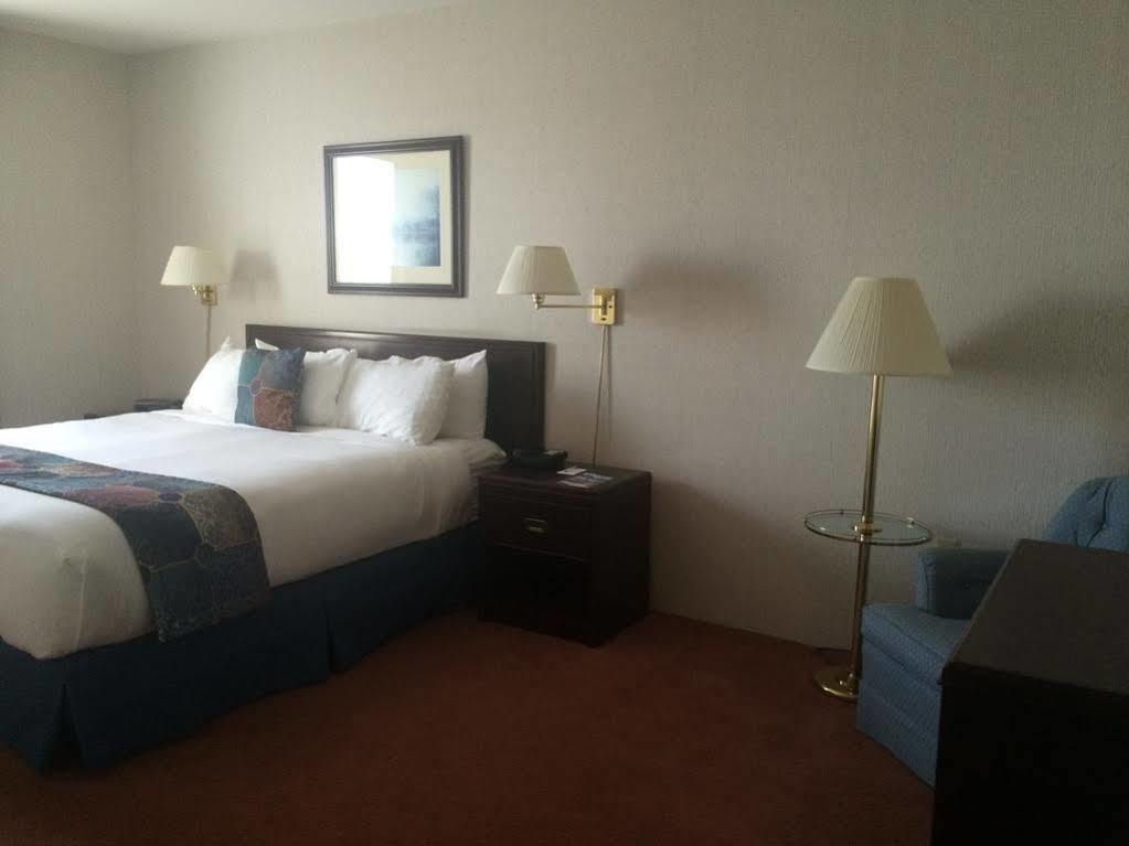 Delta Hotels By Marriott Dartmouth Extérieur photo