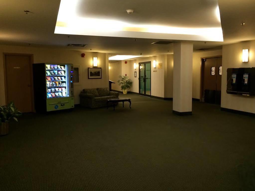 Delta Hotels By Marriott Dartmouth Extérieur photo