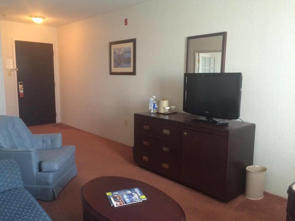 Delta Hotels By Marriott Dartmouth Extérieur photo