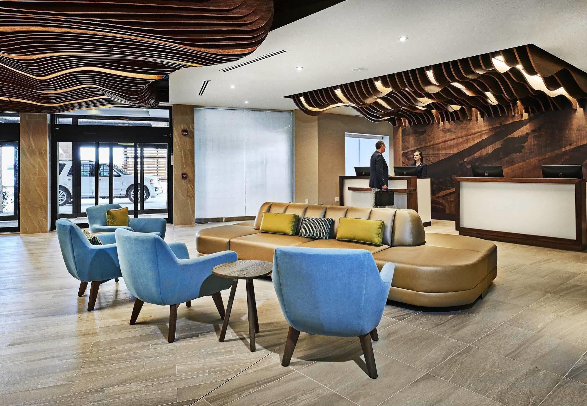 Delta Hotels By Marriott Dartmouth Extérieur photo